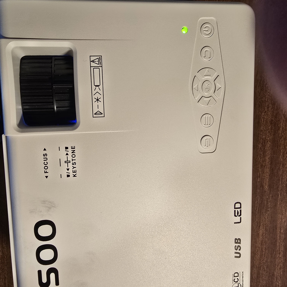 Nisoo M10 Mini Projector - Picture 3 of 5